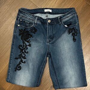 Kensie Mid-Rise Skinny Jeans Embroidered Black Flowers